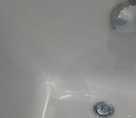 bathroom-sink-repair-affected-by-acrylic-bath