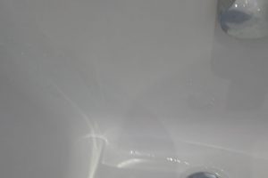 bathroom-sink-repair-affected-by-acrylic-bath