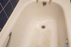 complete-refinishing-and-restoration-of-bath-tub-crop-u90439 complete-refinishing-and-restoration-of-bath-tub-crop-u90439